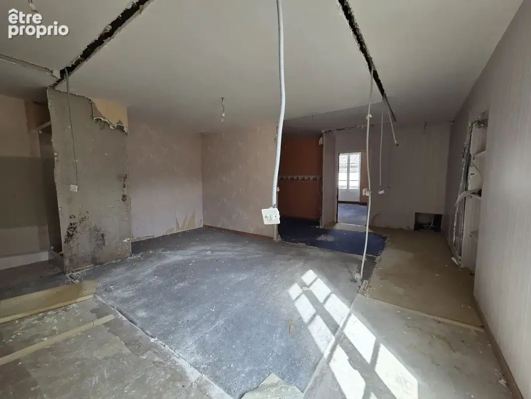 Immeuble de caractère avec local commercial, logements et fort potentiel - photo 5