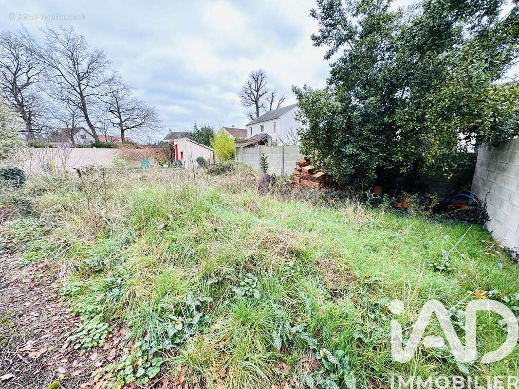 Photo 5 - Terrain à SAINTE-GENEVIEVE-DES-BOIS