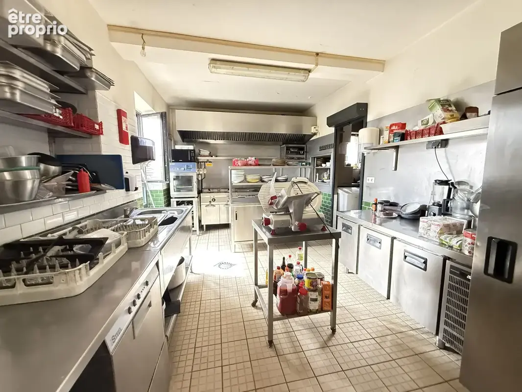 LA BORNE   Ensemble immobilier avec restaurant et habitation - photo 4