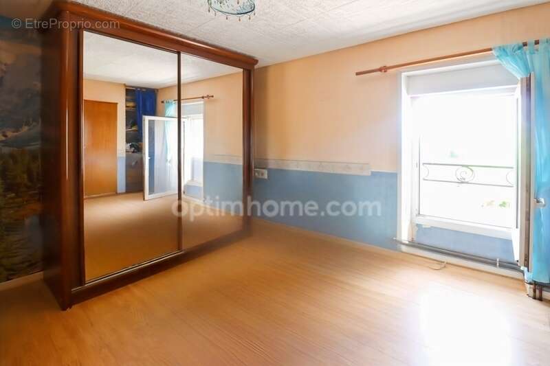 Maison à MAGNAC-LAVAL