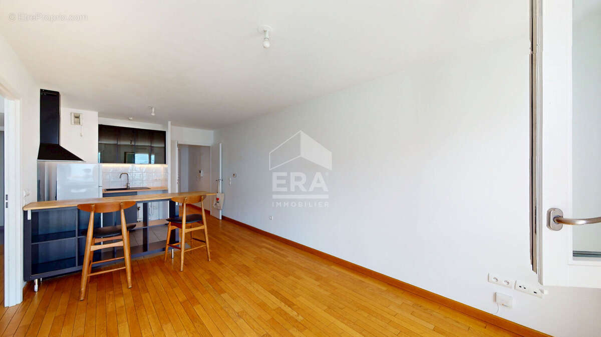 Appartement à PARIS-19E