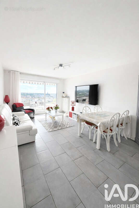 Photo 2 - Appartement à CORBEIL-ESSONNES