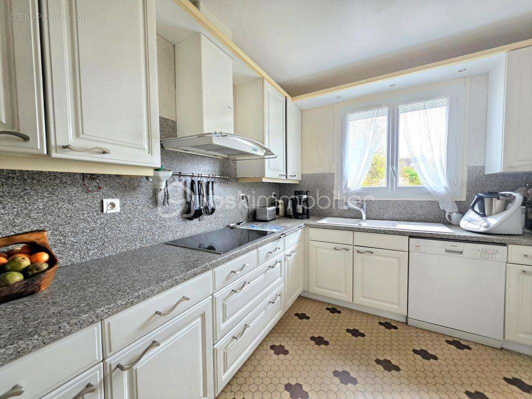 Maison à BALLAINVILLIERS