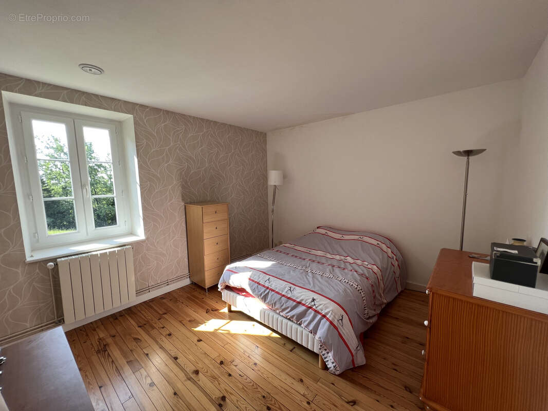 Maison à SAINT-GEORGES-LES-BAINS