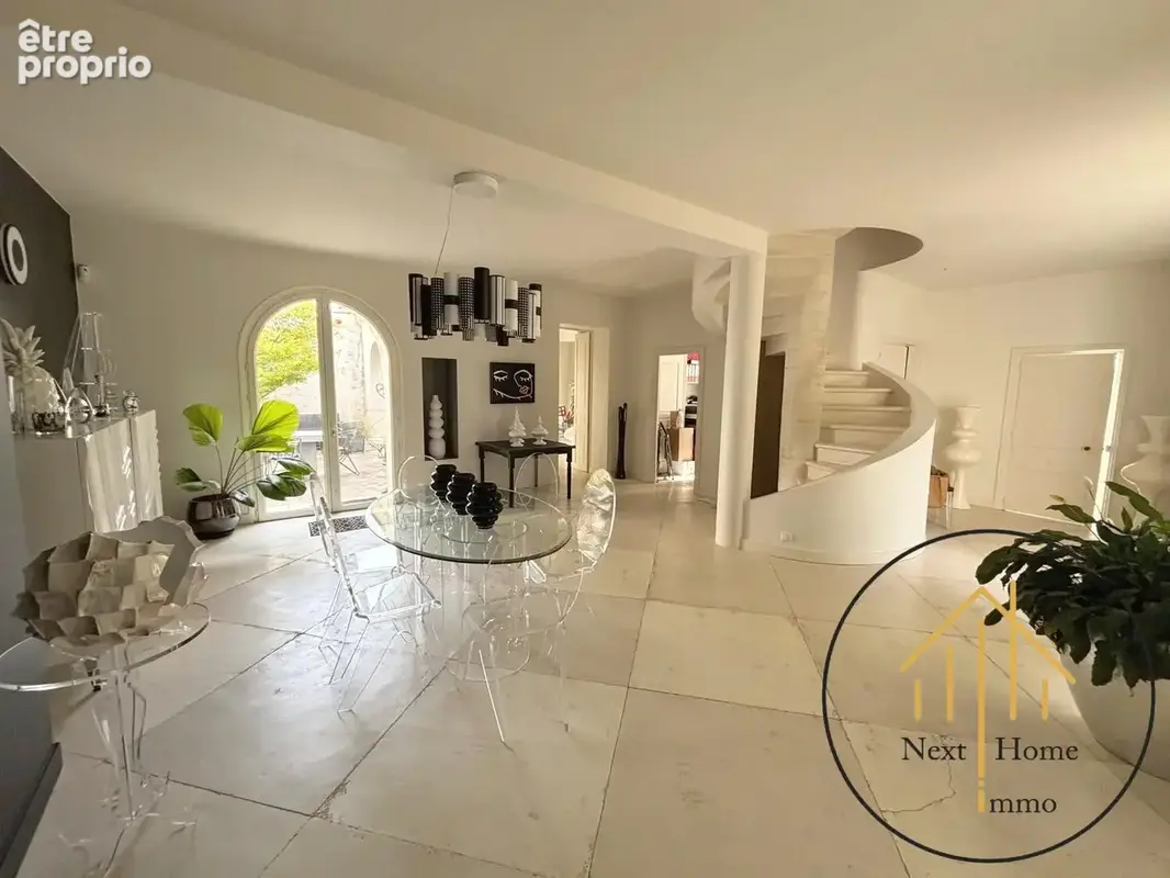 Maison 6 pièces 215 m² à vendre à Angouleme (16000) - photo 2