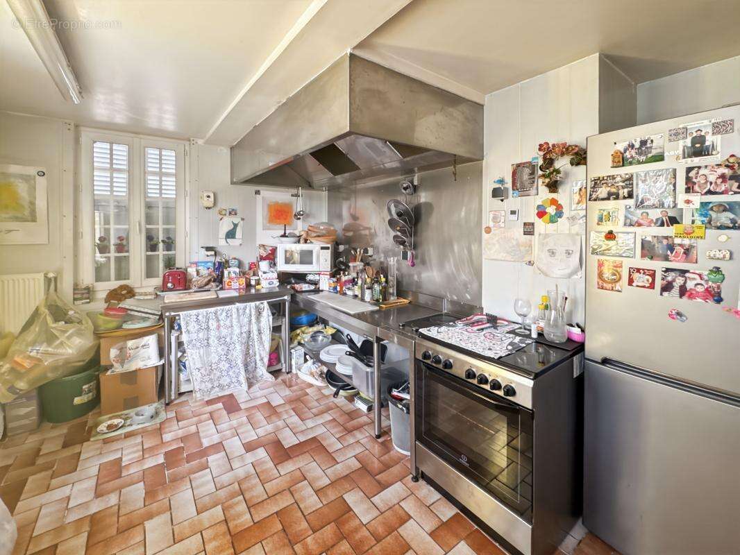 Maison à SAINT-ETIENNE-LA-THILLAYE