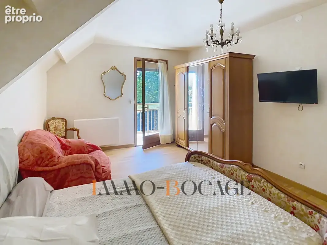 Vastes maison et dépendance sur 9000 m2 de terrain ! - photo 13