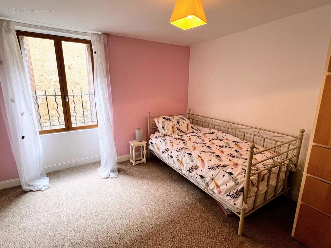 Maison à MONTMORILLON