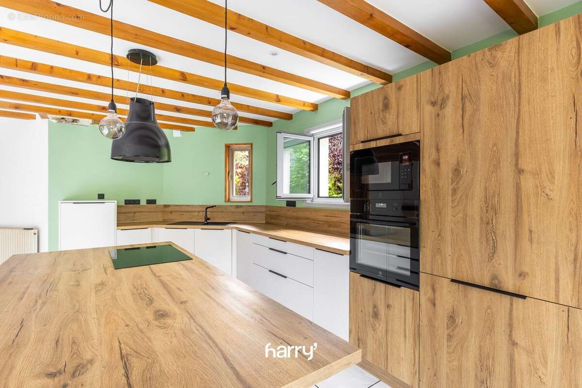 Maison à BIANS-LES-USIERS