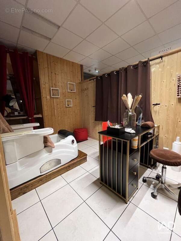 Photo 2 - Commerce à MONT-DORE