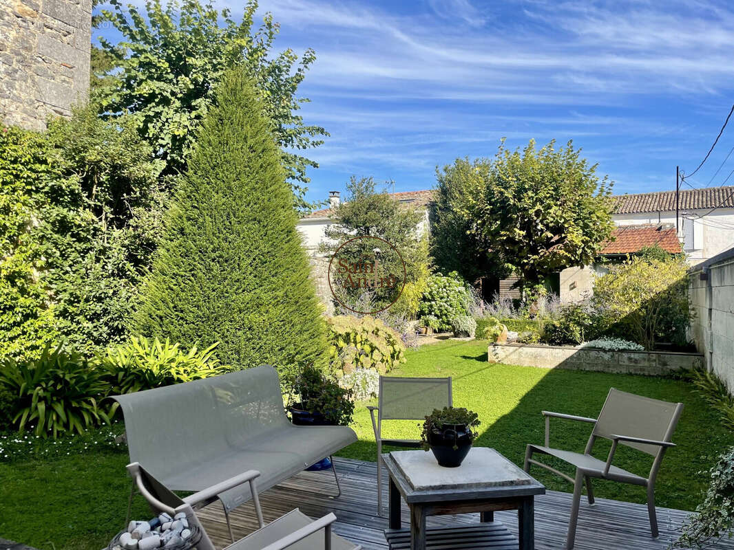 Maison 183 m² à Angouleme  - photo 2