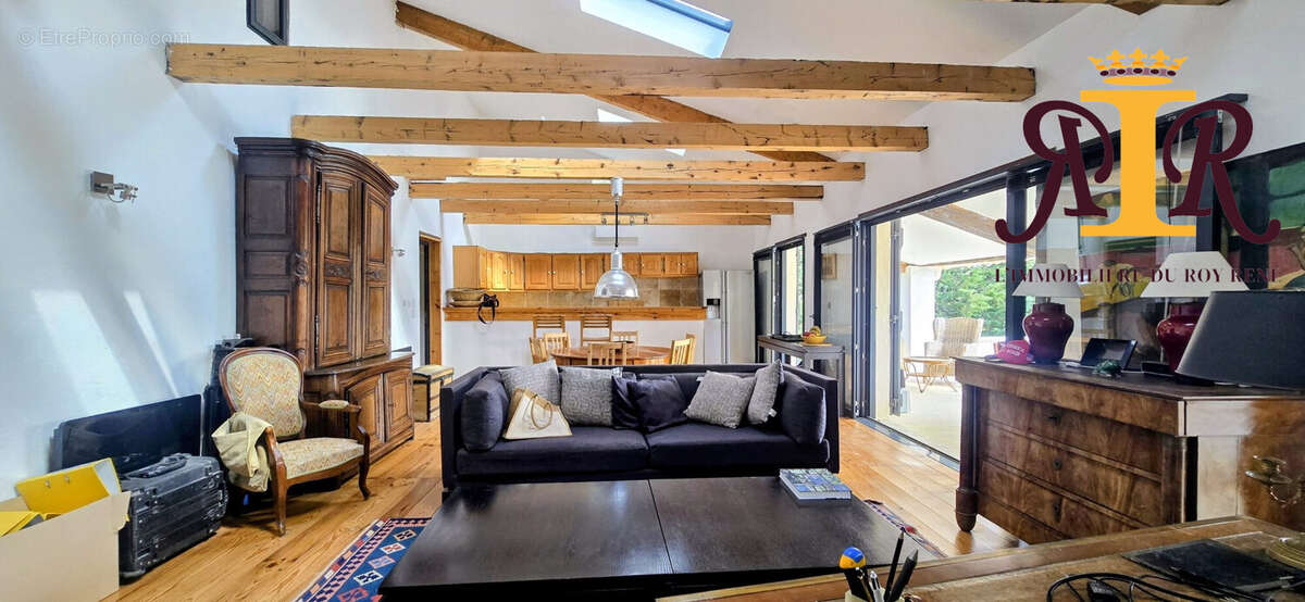 Maison à FOX-AMPHOUX