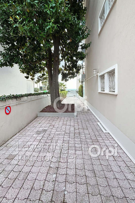 Appartement à VALLAURIS