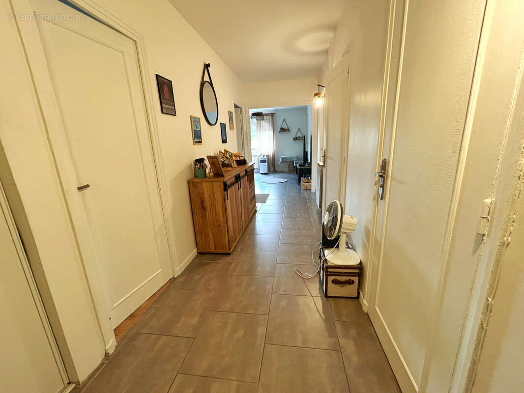 Appartement T3 - Résidence sécurisée - Centre Grigny - photo 8