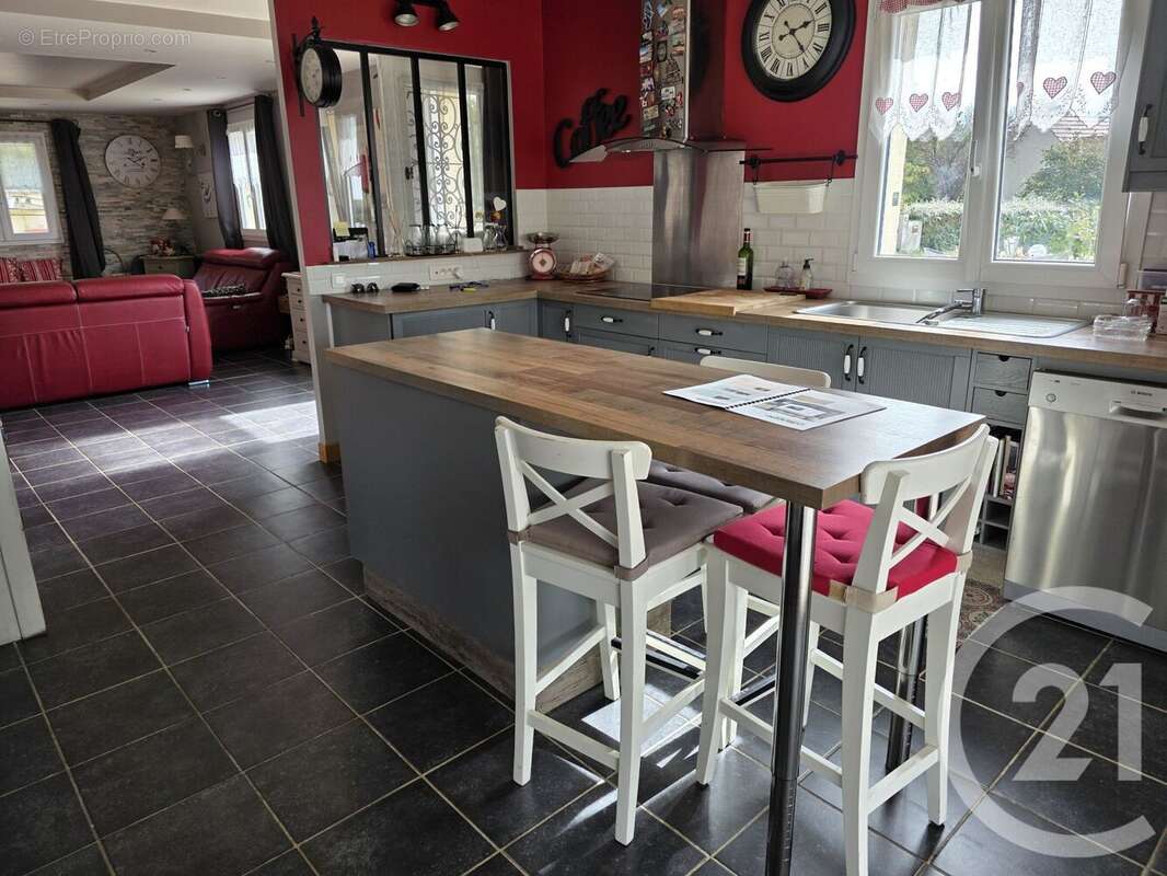 Maison à MONTGE-EN-GOELE