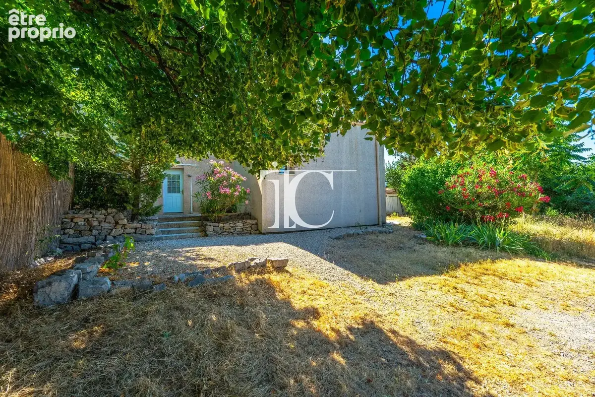 Villa 111m² habitables 629m² de terrain proche centre village des vans - photo 22