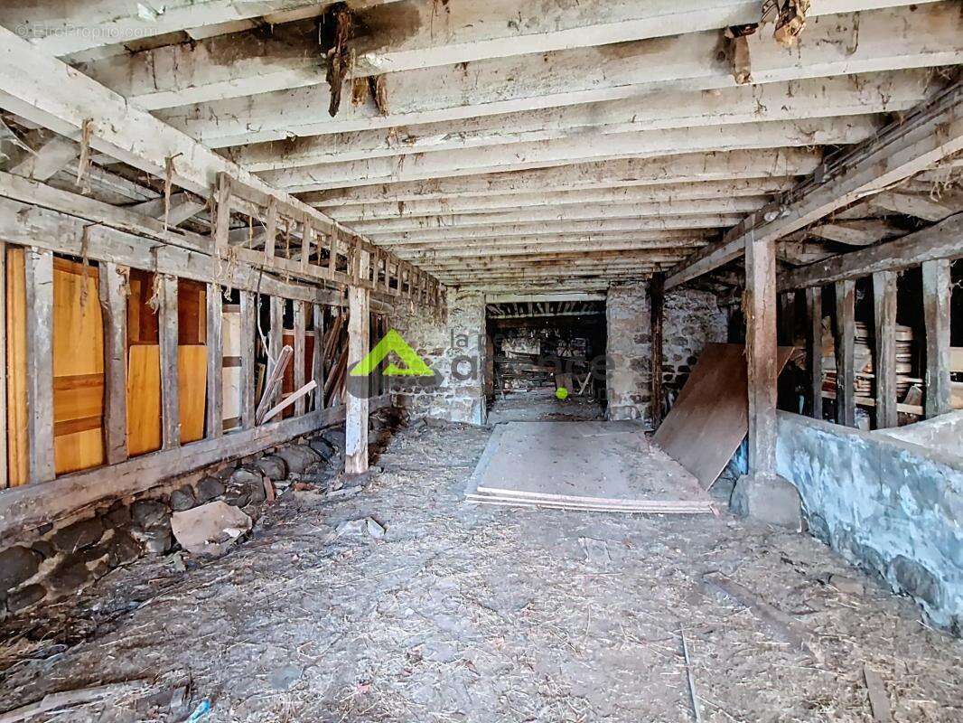 Maison à SAINTE-FEYRE