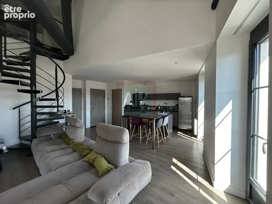 Duplex T4 de 79 m2   Centre-ville de Langogne - photo 1