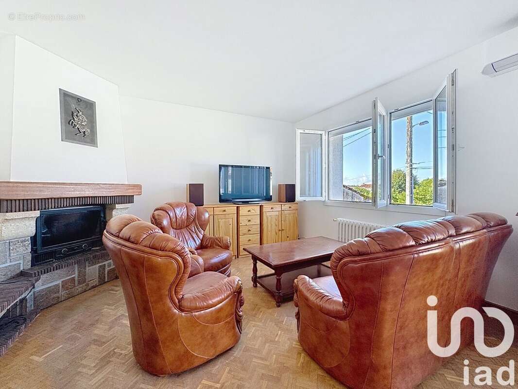 Photo 2 - Maison à LINARS
