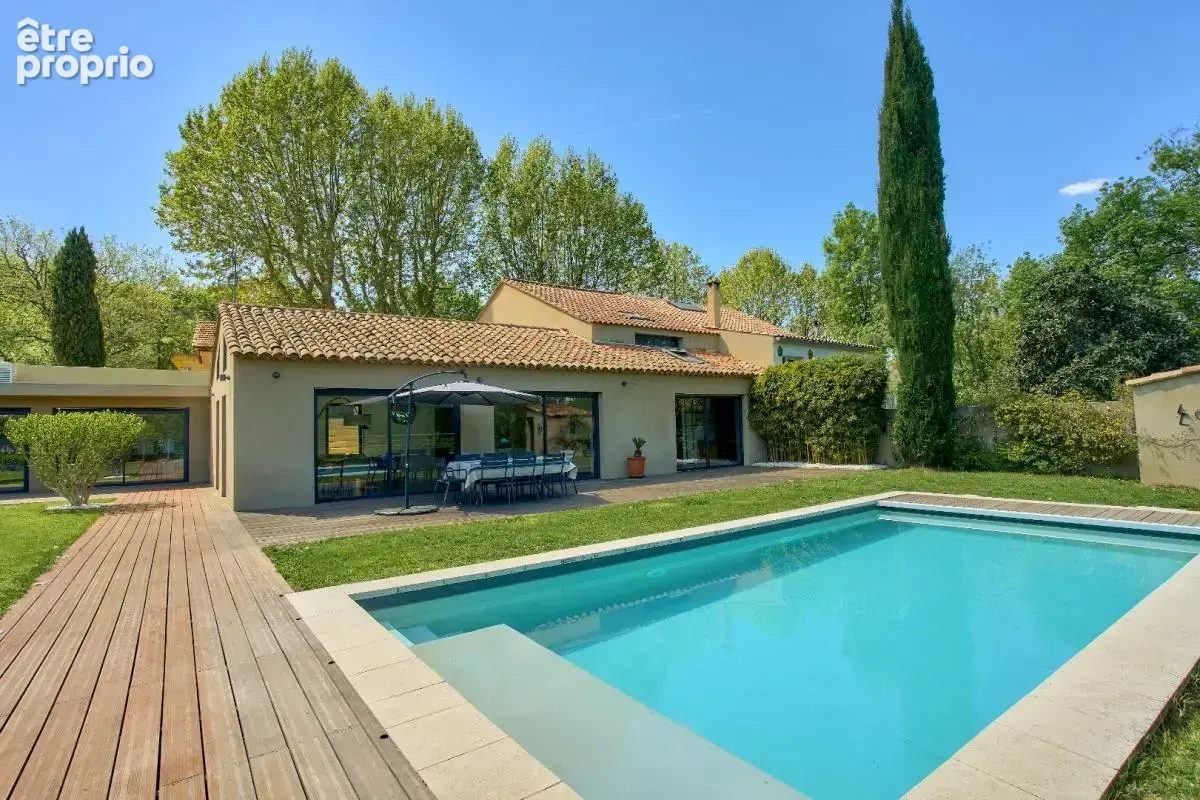 Maison 6 pièces / 200 m² / 930 000 EUR / LE PUY-SAINTE-REPARADE - photo 6