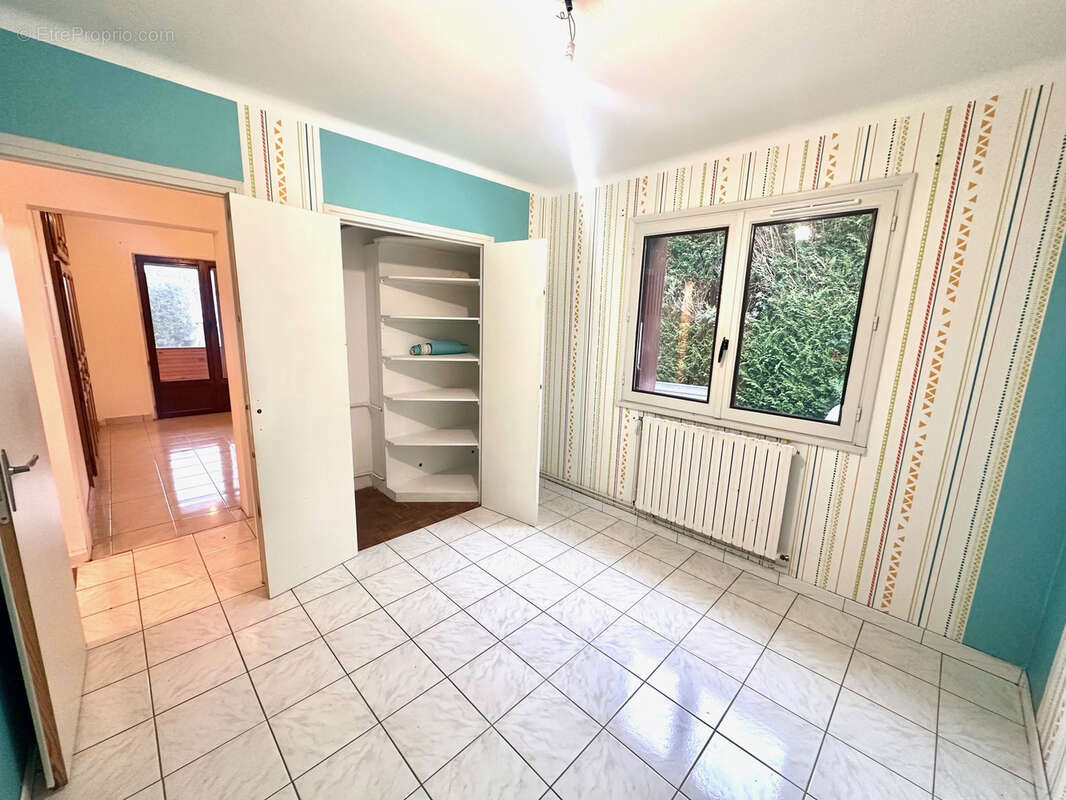 Maison avec jardin arboré et vue dégagée à Oleac-Dessus. EN VIDEO - photo 7