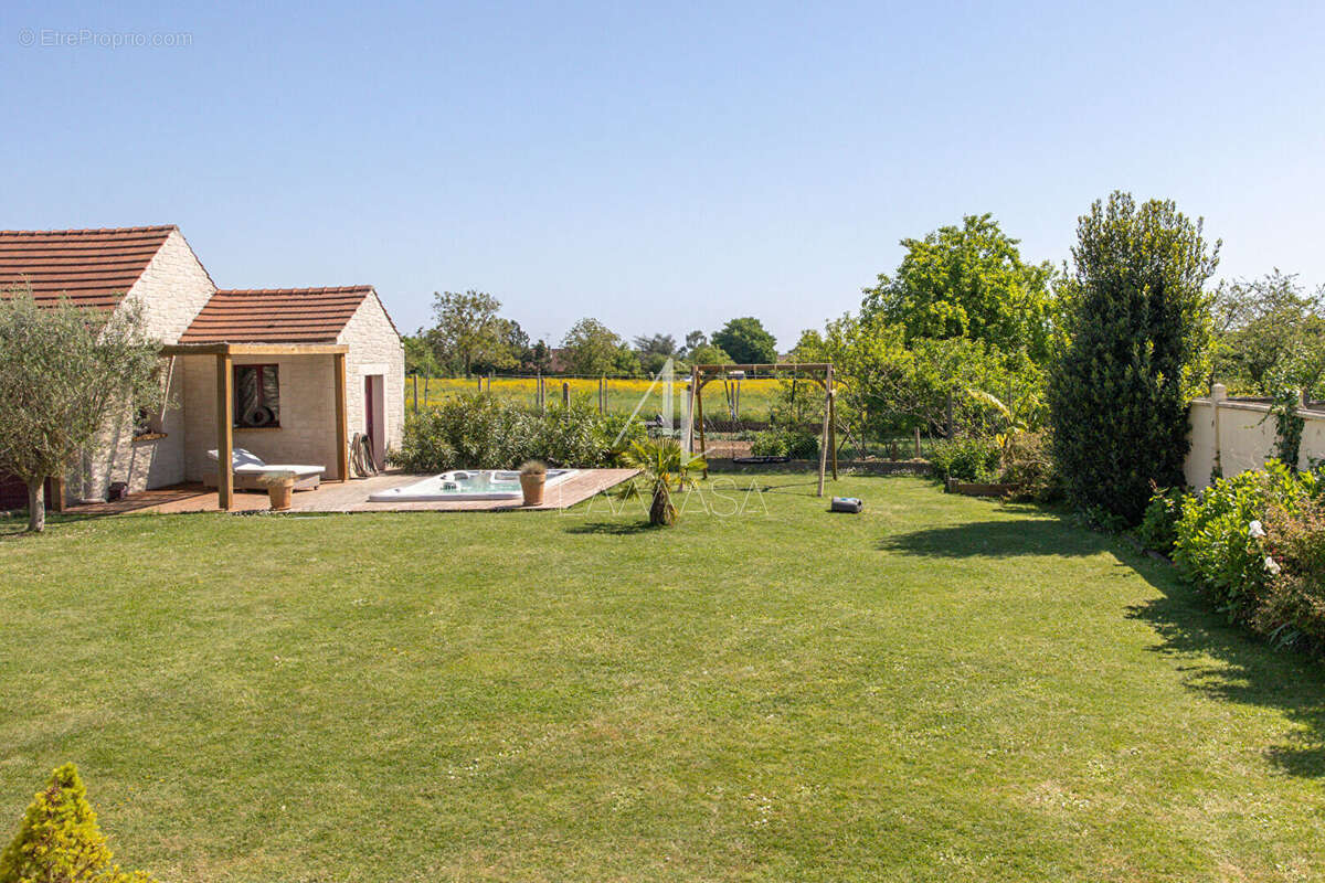 Maison à THORIGNY-SUR-MARNE
