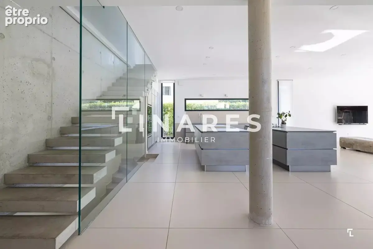 LA PRESTIGIEUSE - Villa T5 de 310m² - Piscines intérieure et extérieure - Salle de sport  - Cuisine d'été - Jardin 990m² - 13420 - photo 10