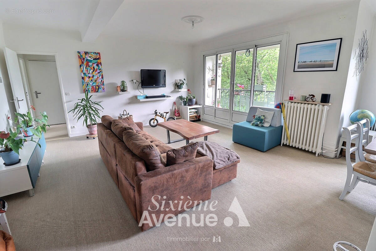 Appartement à VILLE-D'AVRAY