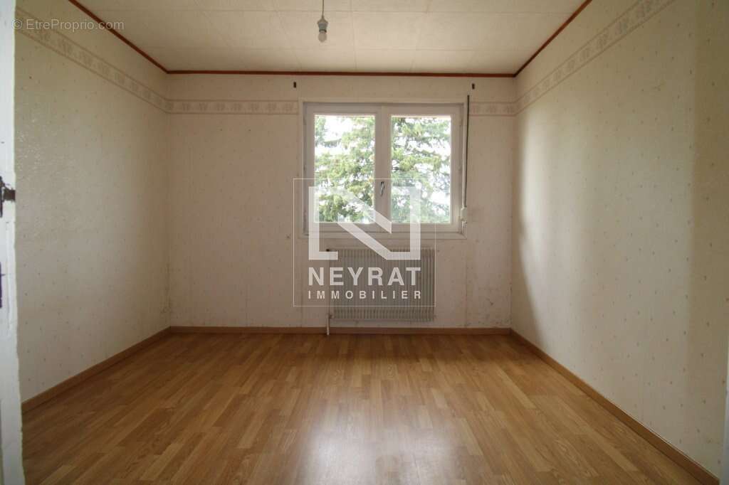 Maison 4 chambres , 2 garages - photo 9
