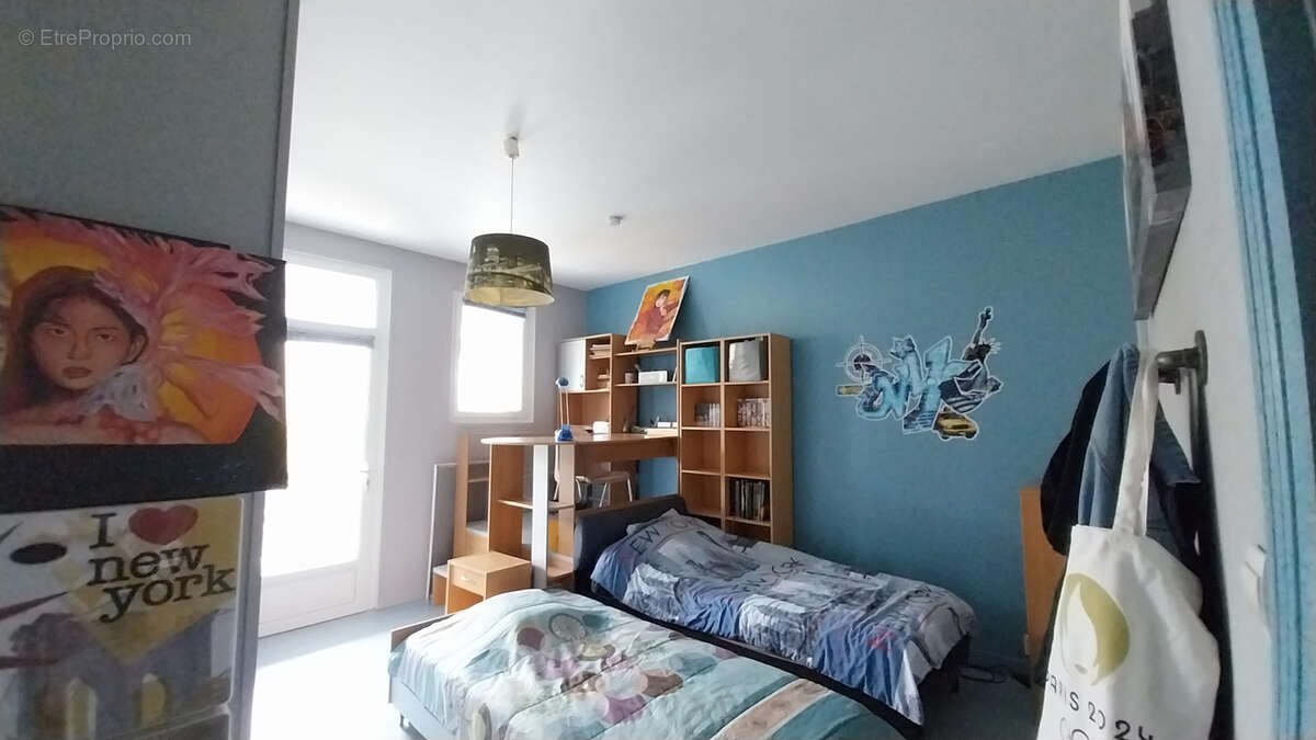 Maison à SAINT-ASTIER