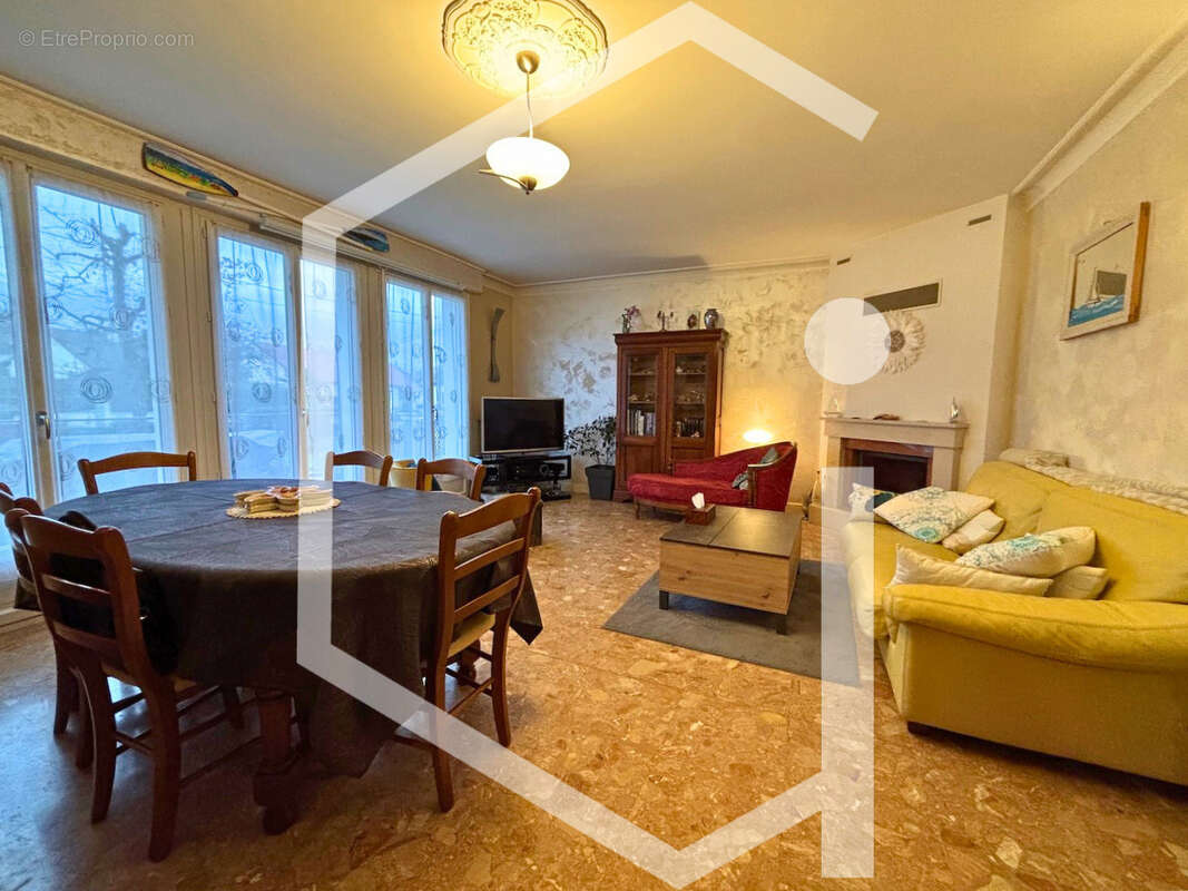 Maison à COSNE-COURS-SUR-LOIRE