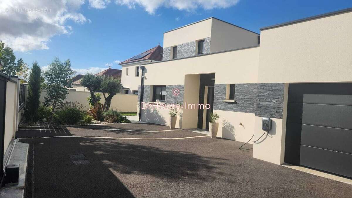 Maison 159 m² à Breviandes  - photo 53