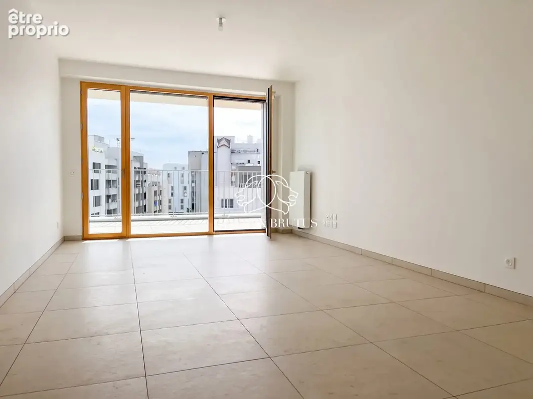 Appartement 4 pièces 85 m² à vendre à Lyon-8e (69008) - photo 4