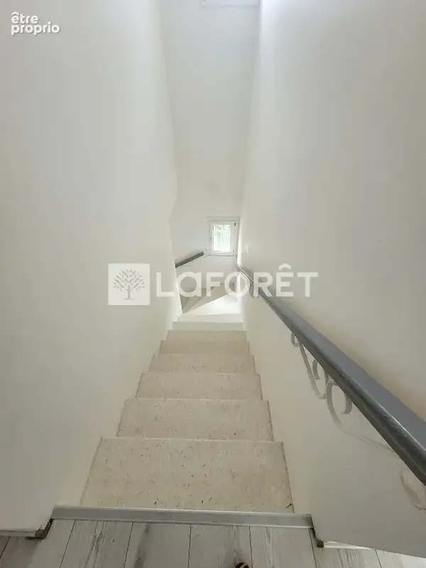 Maison Arles 4 pièce(s) 140 m2 - photo 6