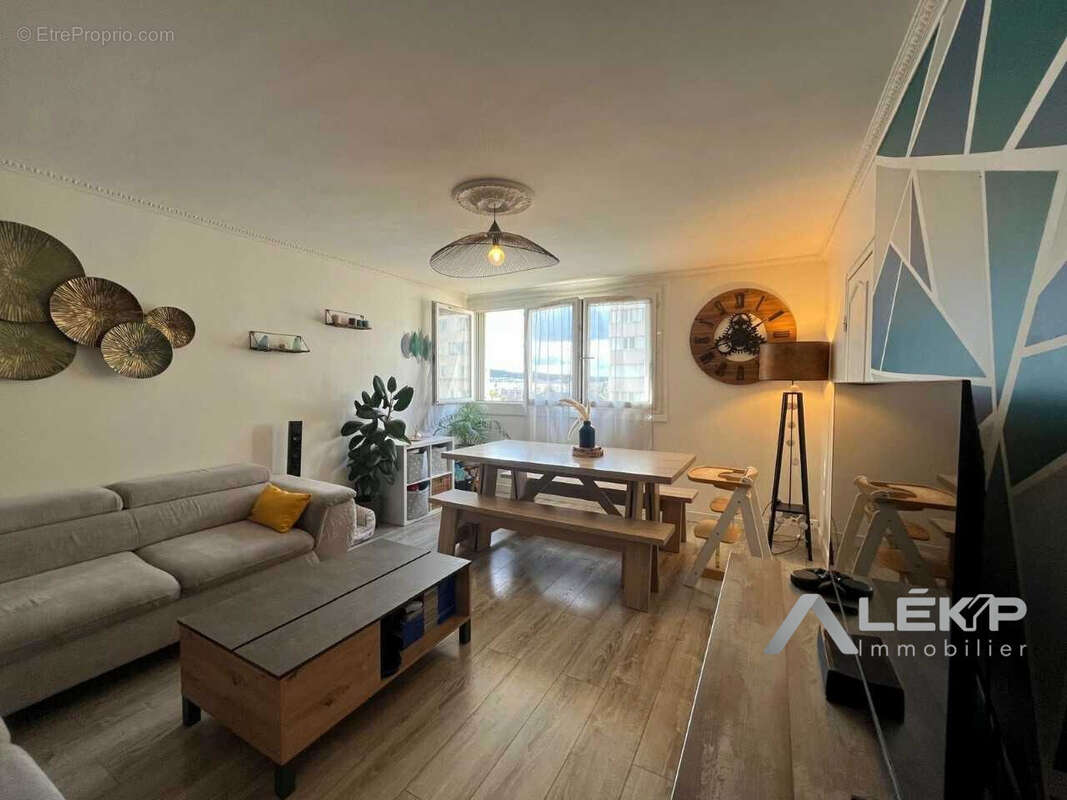 Appartement à RUEIL-MALMAISON