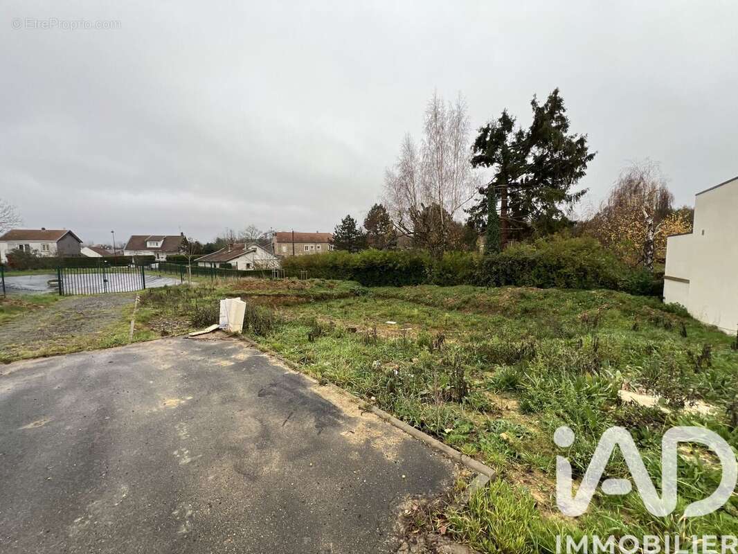 Photo 3 - Terrain à PRIX-LES-MEZIERES