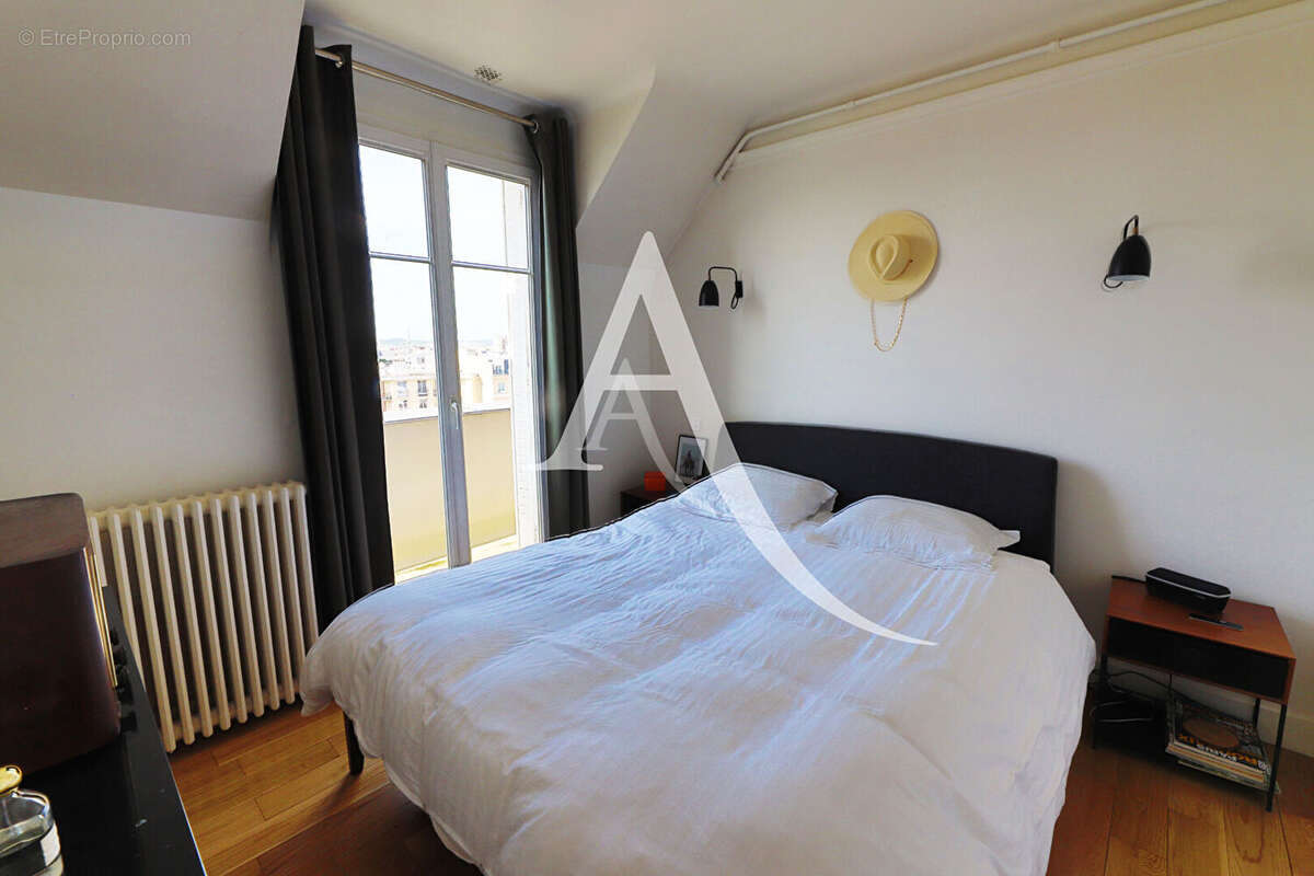 Appartement à COURBEVOIE