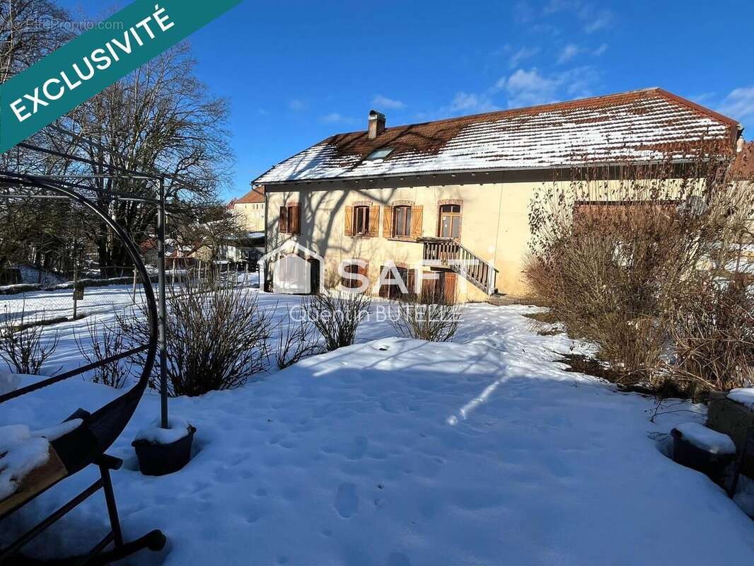 Maison 184 m² à Rochejean  - photo 7