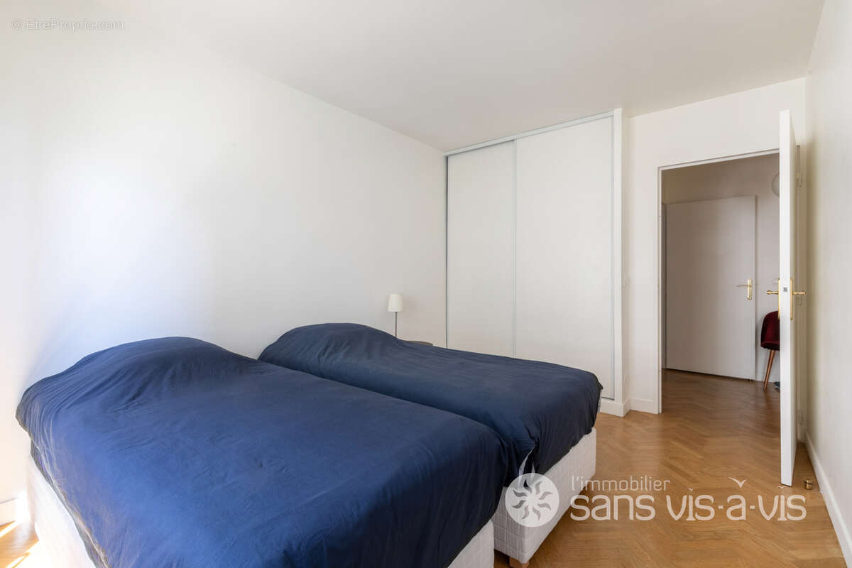 Appartement à COURBEVOIE