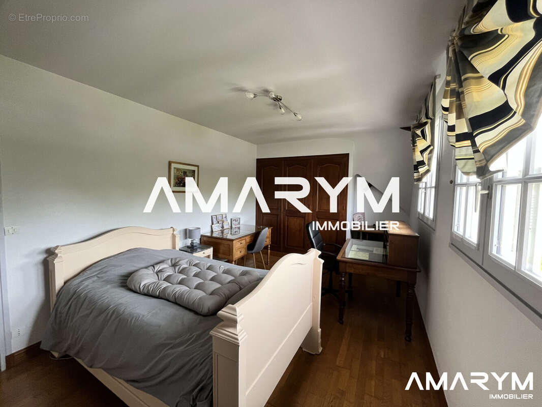 Maison à PONTS-ET-MARAIS