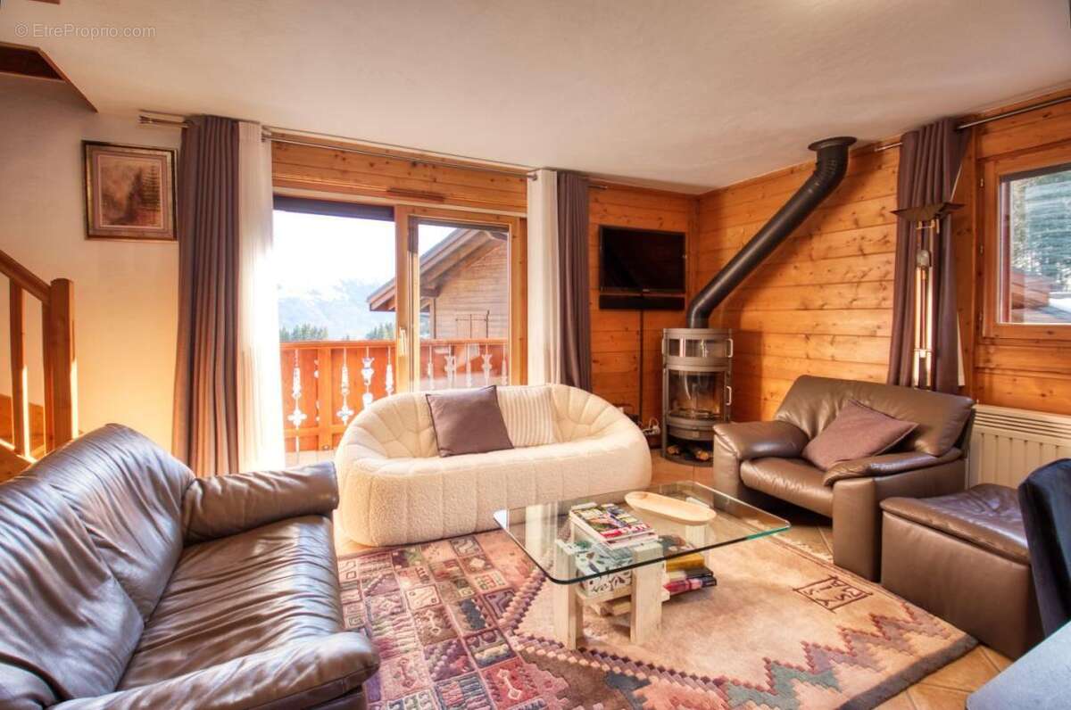 Appartement à MORILLON