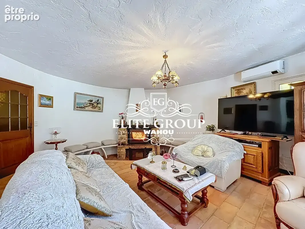 Mougins   Étang de Fontmerle : villa provençale sur un terrain de près de 1 900 m2 - photo 4