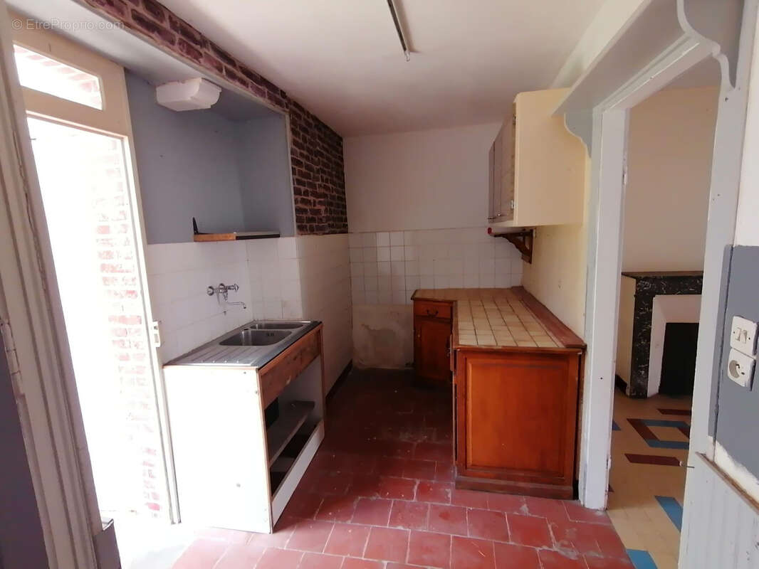 Maison à SAINT-DENIS-DE-JOUHET