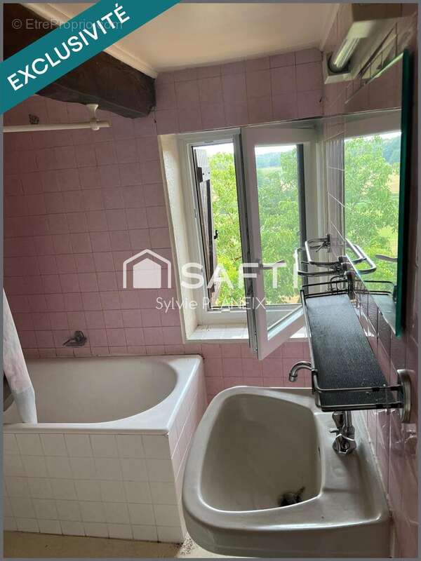 Maison 79 m² à Merinchal  - photo 7