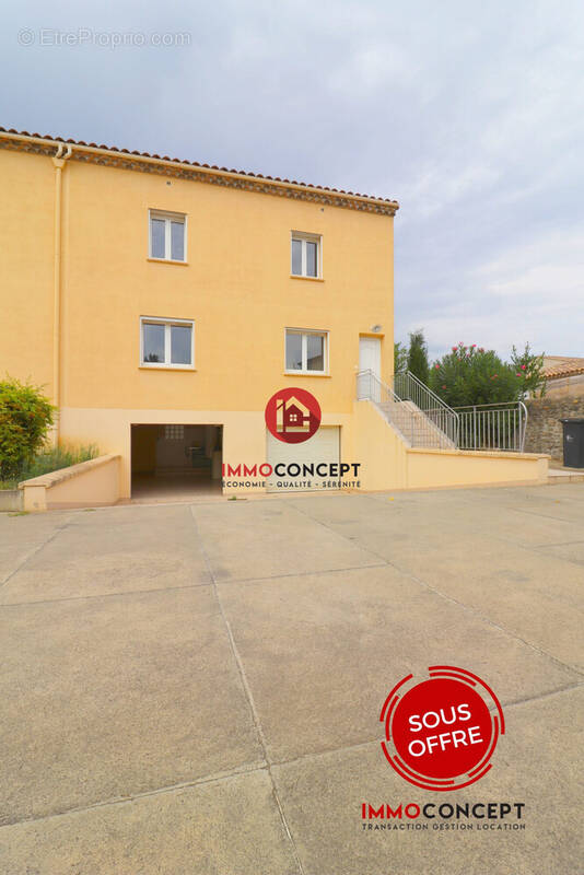 Maison à LAUDUN-L'ARDOISE