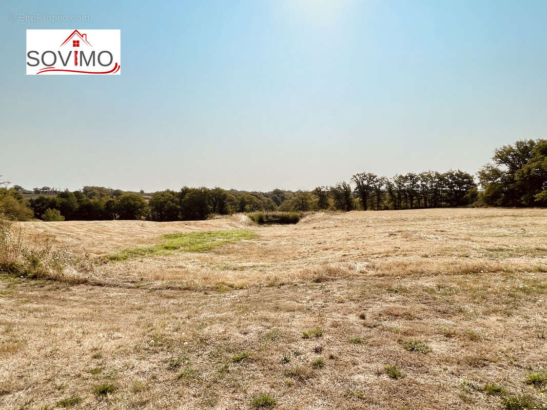 Laissez vous seduire par cette maison de campagne en pierre, nichée sur 3,41 ha en bord de rivière - photo 40
