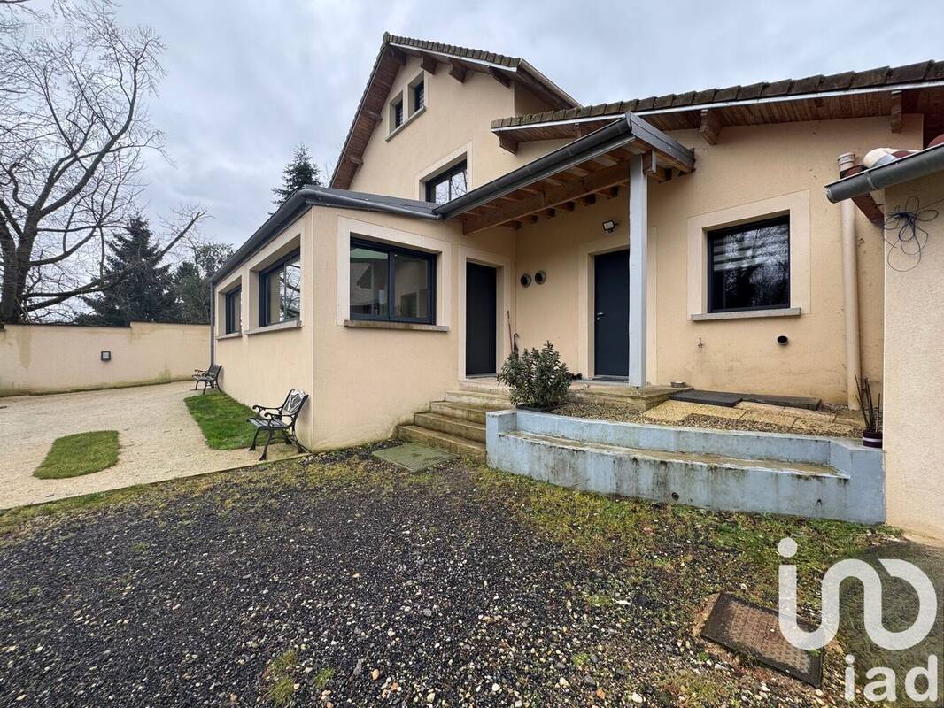 Photo 1 - Maison à LA TRETOIRE