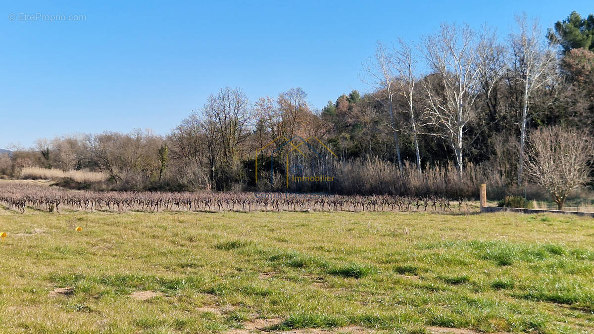 Terrain à GIGNAC