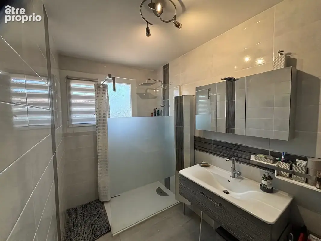 En exclusivite a valence maison + logement + piscine - photo 26