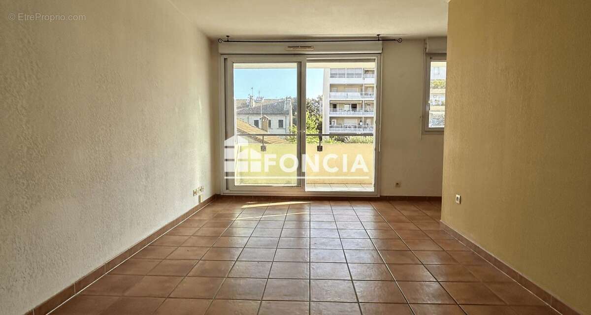 T2 lumineux avec terrasse et vue dégagée - photo 3